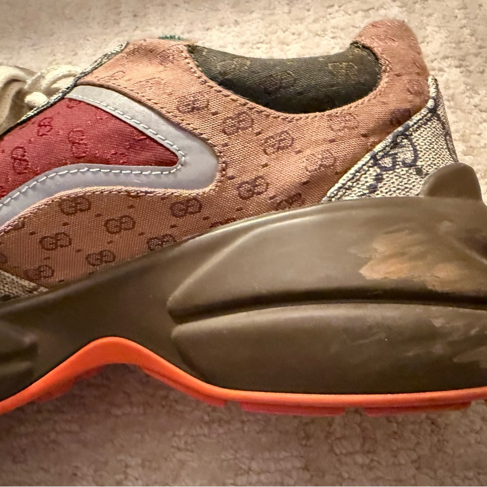 Gucci Rhyton Red and Tan Patterned Sneakers size 7.5 which is us 8.5 - Picture 5 of 9